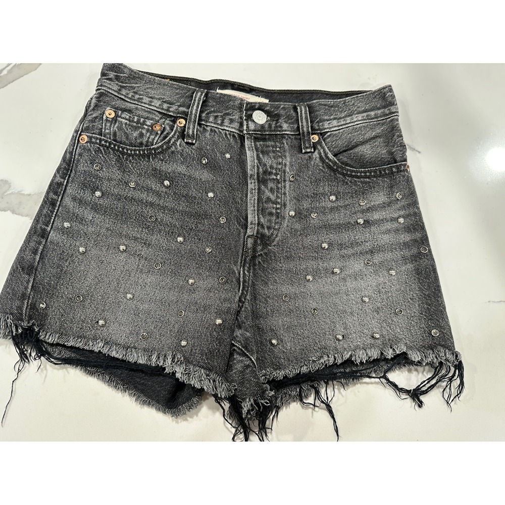 Levis Wedgie Fit Denim Shorts Black Studded Frayed Hem Womens Size‎ 26